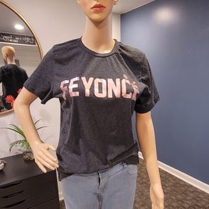Feyoncè Novelty Tee